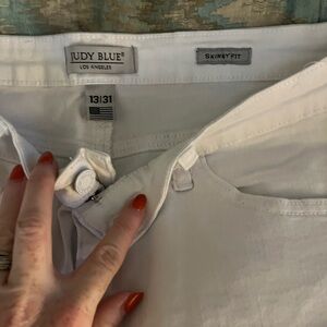 Judy Blue Crisp White Skinny Jeans